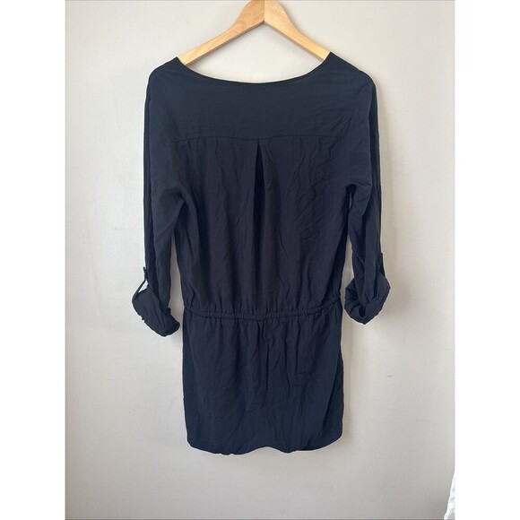 GUESS Women’s Black Romper Size M Rolled Sleeve Gold Zip Front One Piece - Picture 7 of 7